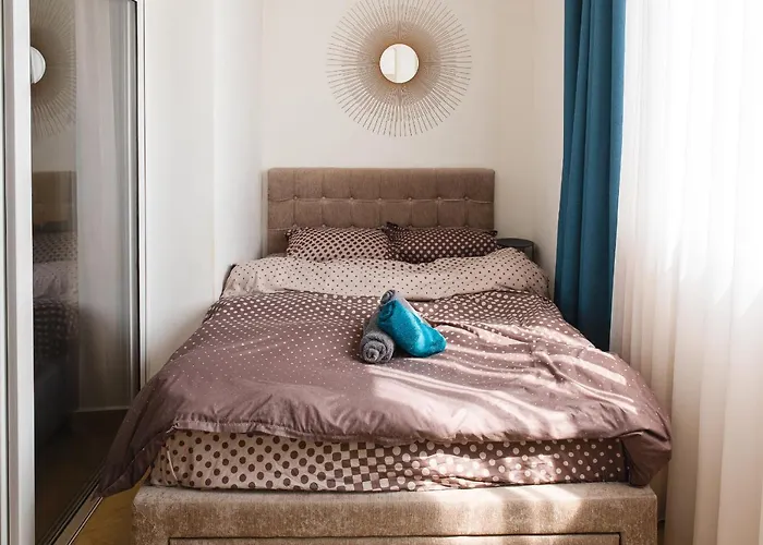 Ultra Modern Close To Old Town - *