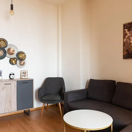 Ultra Modern Close To Old Town - *