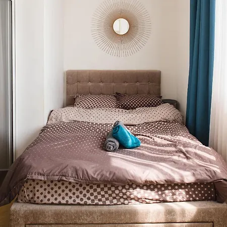 Ultra Modern Close To Old Town - *