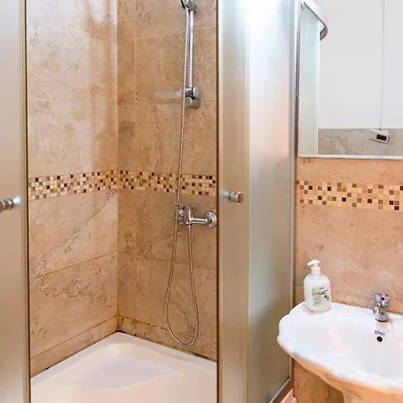 Ultra Modern Close To Old Town - Apartment *
