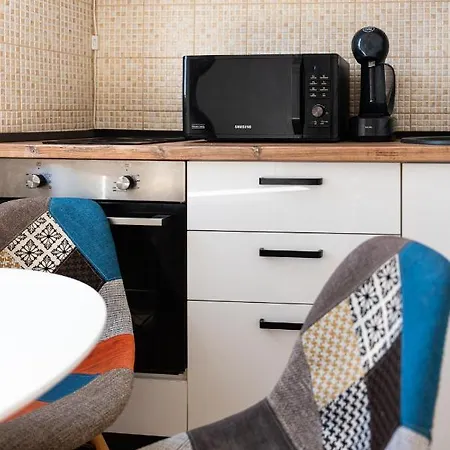 Ultra Modern Close To Old Town - *