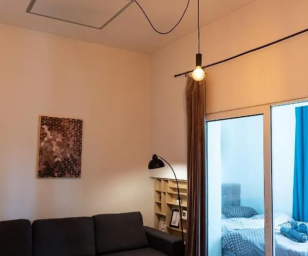 Апартаменты Ultra Modern Close To Old Town - *